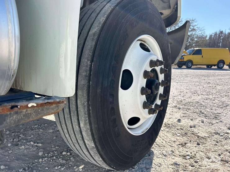 2020-international-mv607-image-30