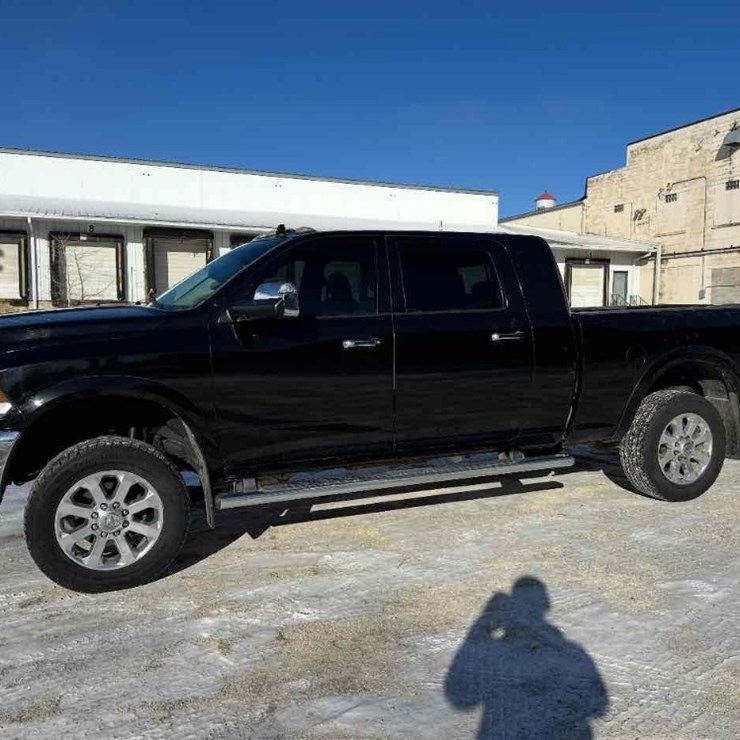 2015 RAM 3500 LARAMIE