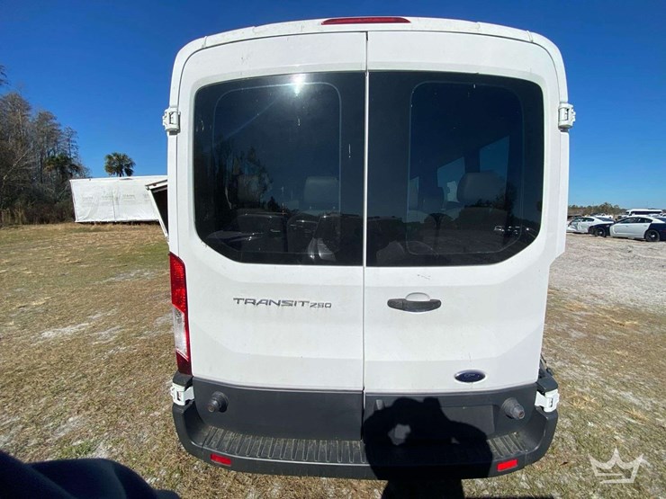 2017-ford-transit-image-17