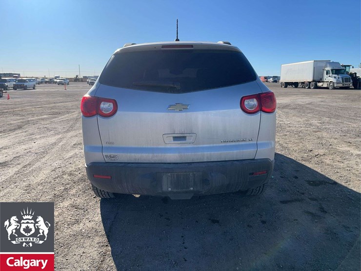 2010-chevrolet-traverse-image-8