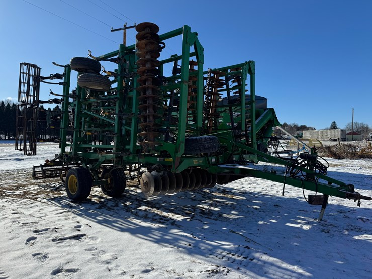 john-deere-2310-image-10