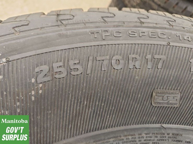 set-of-4-general-grabber-hts-tires-255/70r17-image-3
