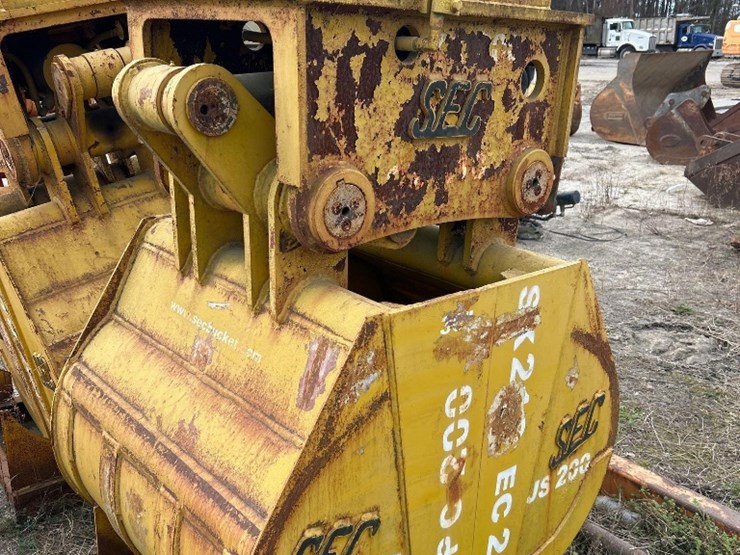sec-excavator-clam-bucket-attachment-image-1