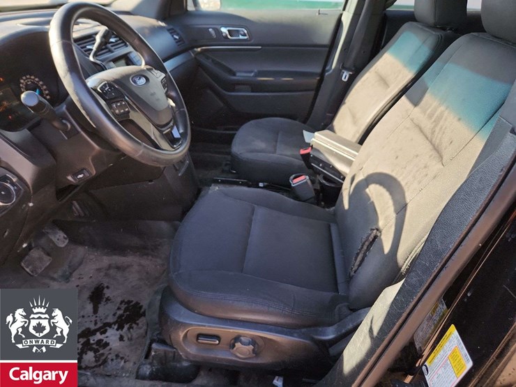 2017-ford-explorer-image-14