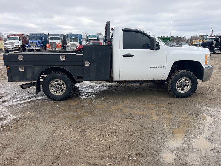 2007-chevrolet-2500-image-6