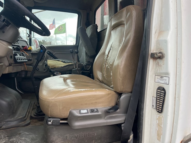 #4884-•-2004-sterling-silage-truck-image-35