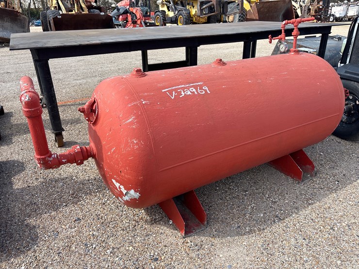 #3519-•-round-metal-tank-image-2