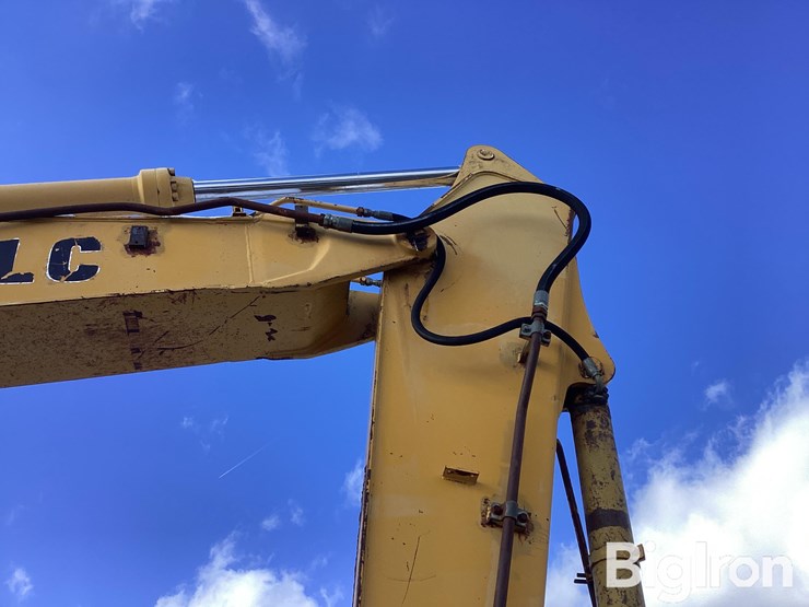 1993-deere-690e-image-15