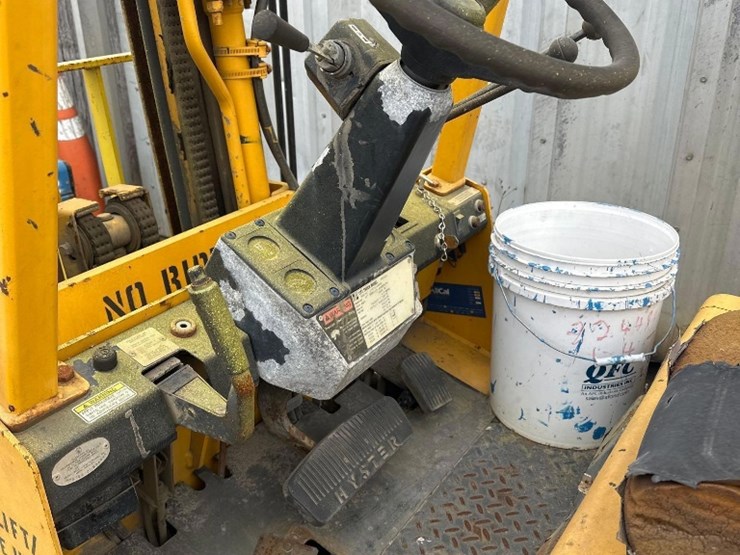 hyster-s60xls-6000lb-forklift-image-8