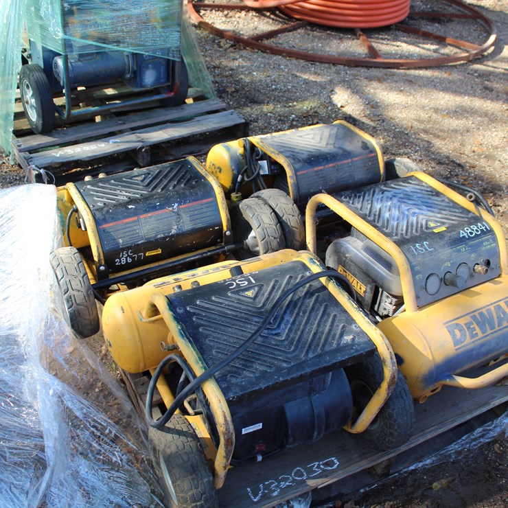 #5165 • PALLET OF AIR COMPRESSORS