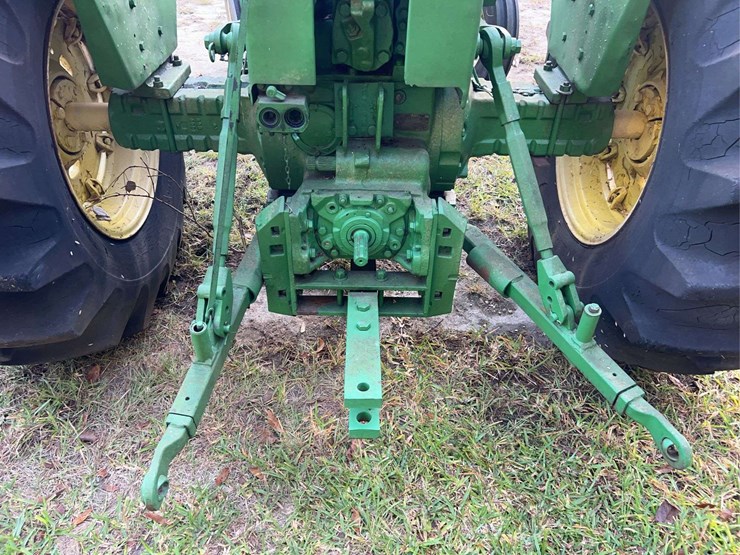 john-deere-3020-image-46