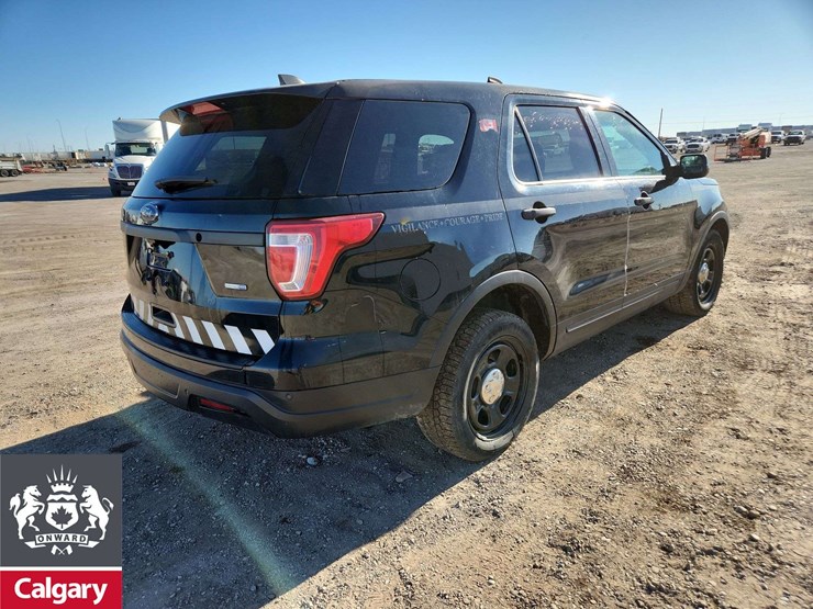 2018-ford-explorer-image-4