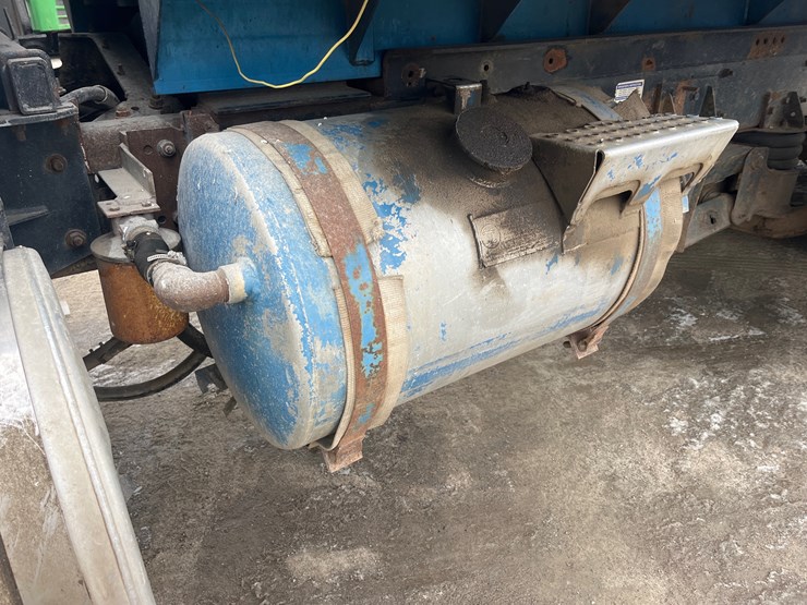 1998-mack-rd690s-image-31