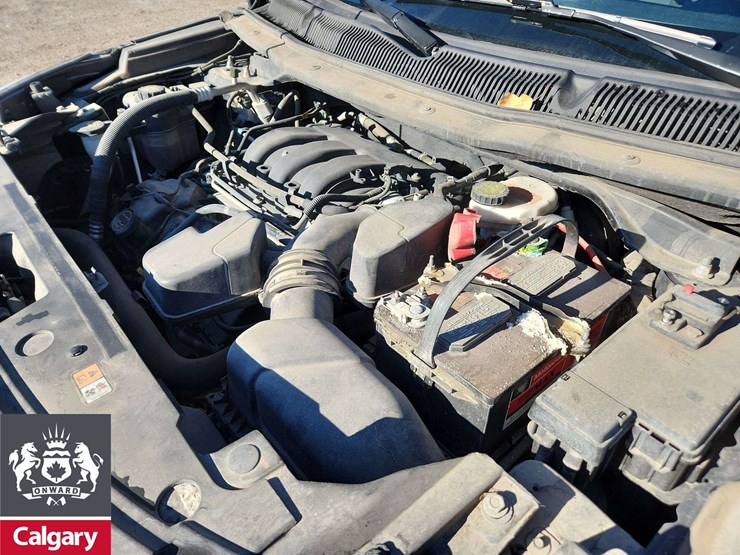 2019-ford-explorer-image-26