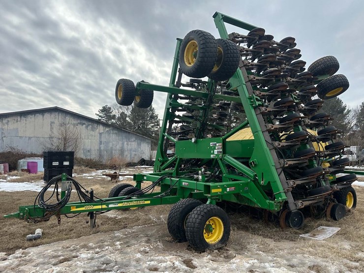 john-deere-1990-image-1