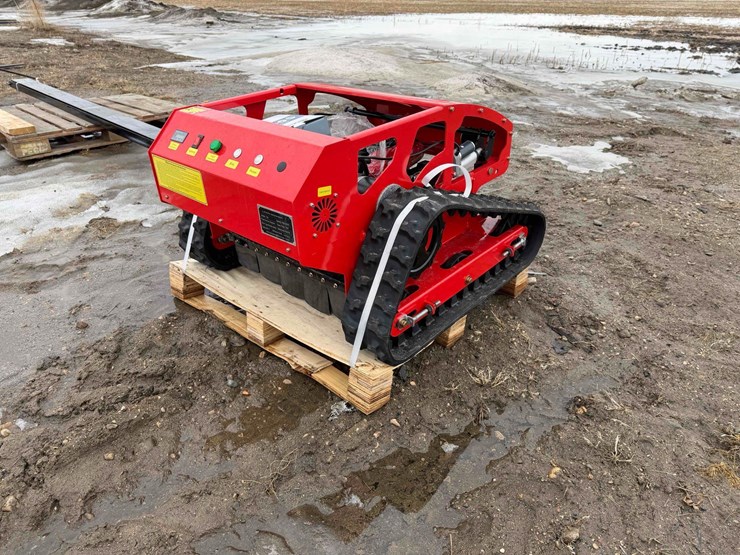 future-crawler-lawn-mower-image-5