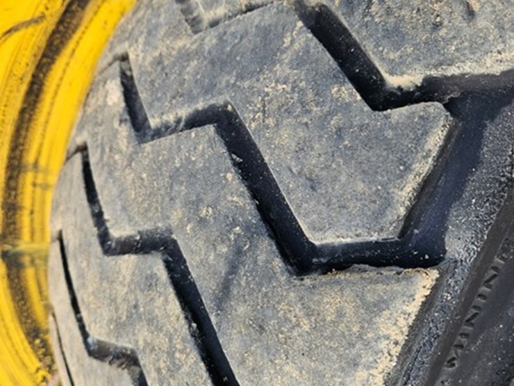 new-holland-ls180-image-30