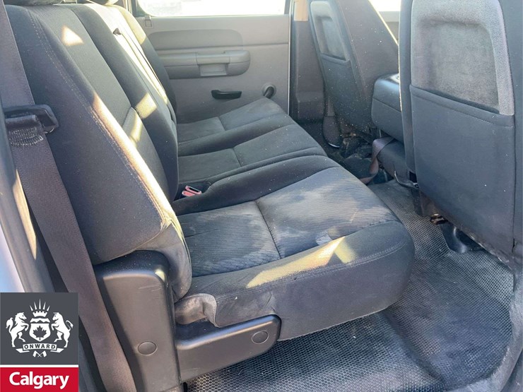 2013-gmc-sierra-2500hd-image-17