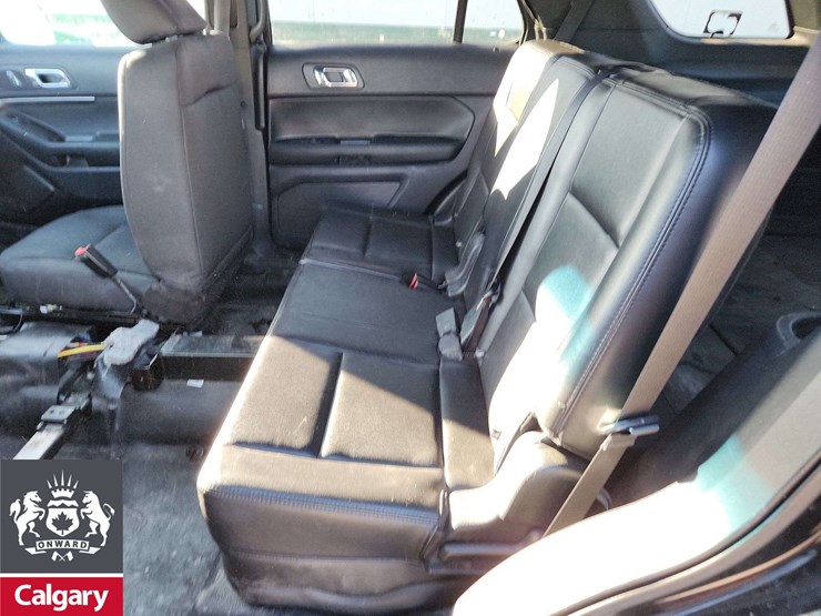 2018-ford-explorer-image-16