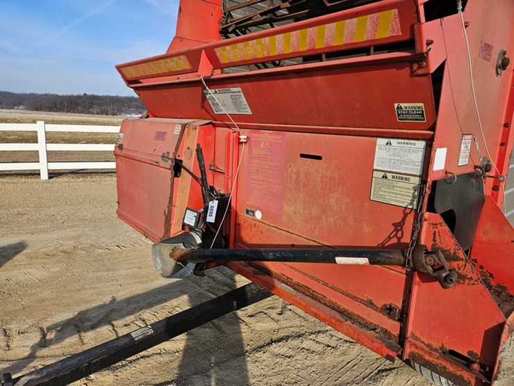 #96-•-h-&-s-14'-forage-wagon-image-12
