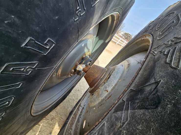 case-ih-mx180-image-52