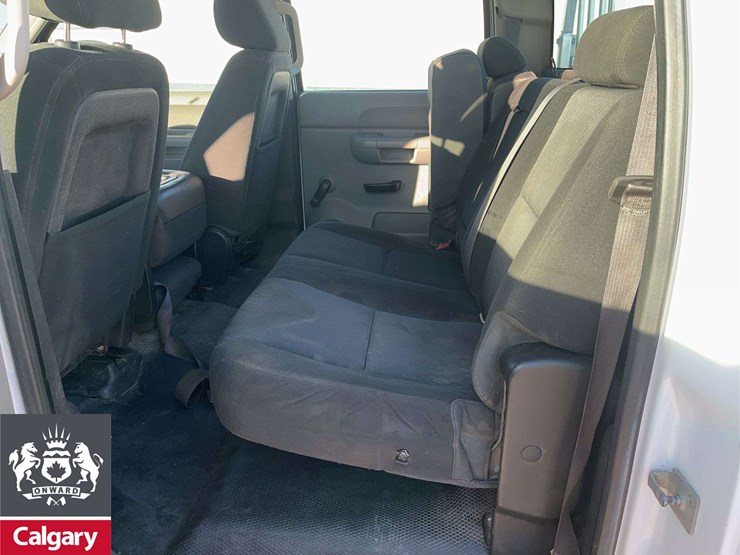 2013-gmc-sierra-2500hd-image-15