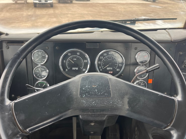 1998-international-9100-image-34