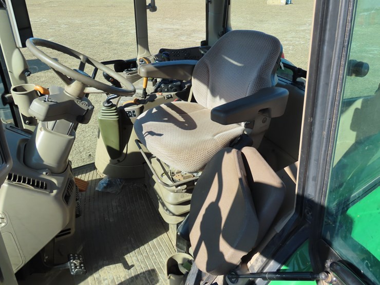 2020-john-deere-6120m-image-11