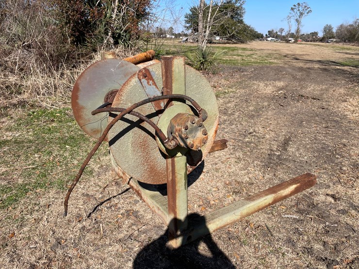 #406-•-homemade-tractor-attatchment,-wire-roller-image-4