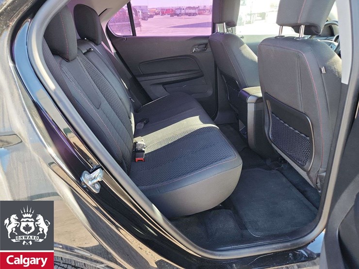 2015-chevrolet-equinox-image-17