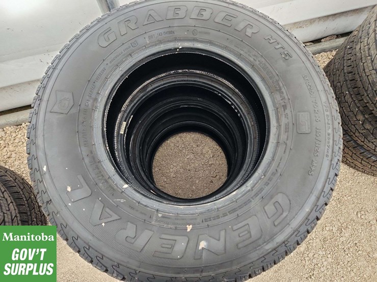set-of-4-general-grabber-hts-tires-225/75r16-image-1