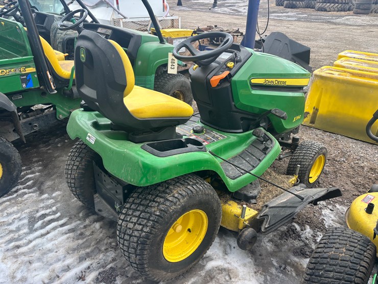 john-deere-x390-image-4