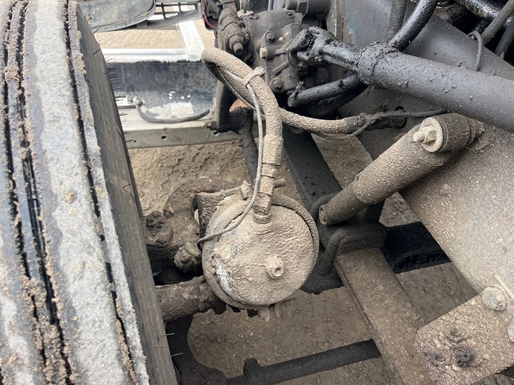 1998-peterbilt-379-image-28