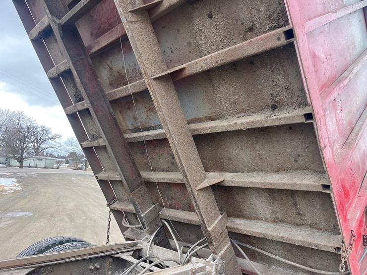 #4884-•-2004-sterling-silage-truck-image-17