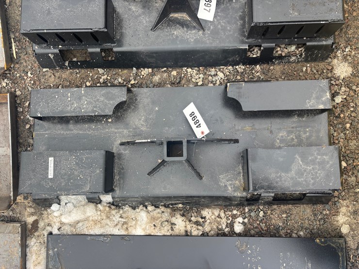 #4898-•-skid-steer-reciver-plate-with-chain-holders-image-1