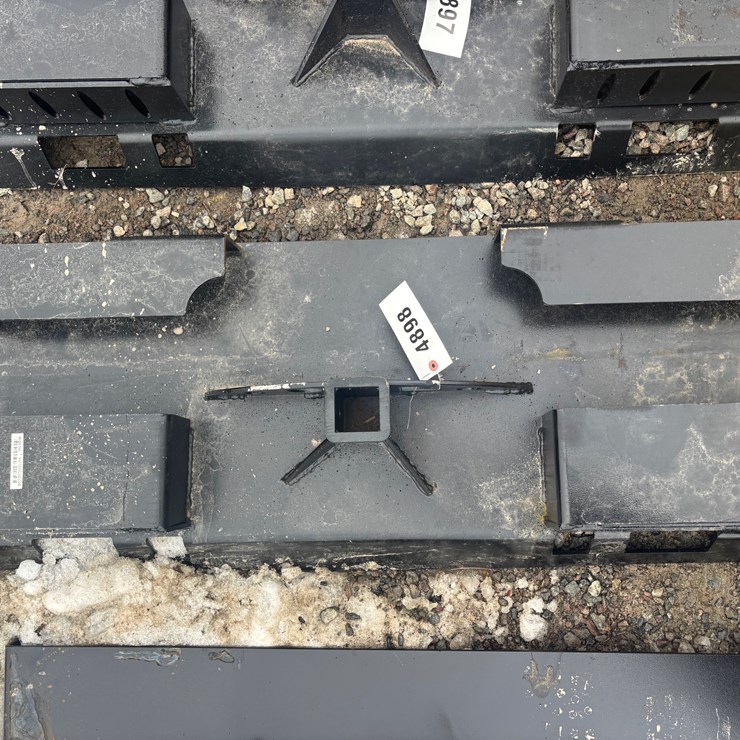 #4898 • Skid Steer Reciver Plate with Chain Holders