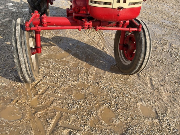 1957-mccormick-farmall-130-image-8