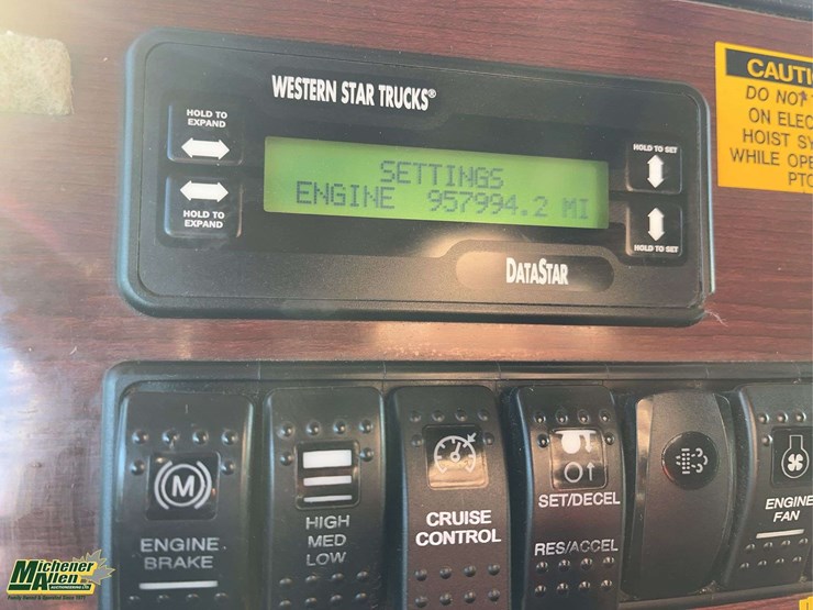 2015-western-star-4900-image-28