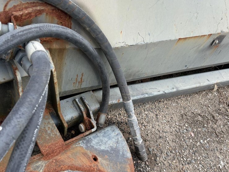 8ft-skid-steer-angle-broom-attachment-image-4