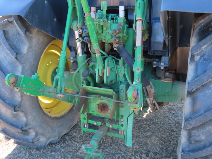 2020-john-deere-6120m-image-7