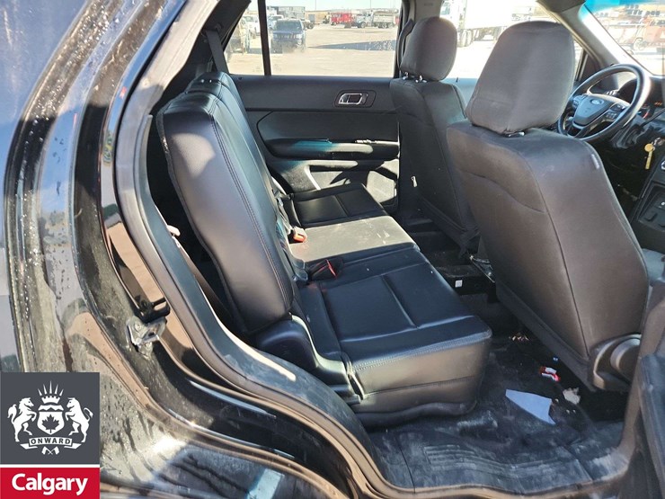 2017-ford-explorer-image-18