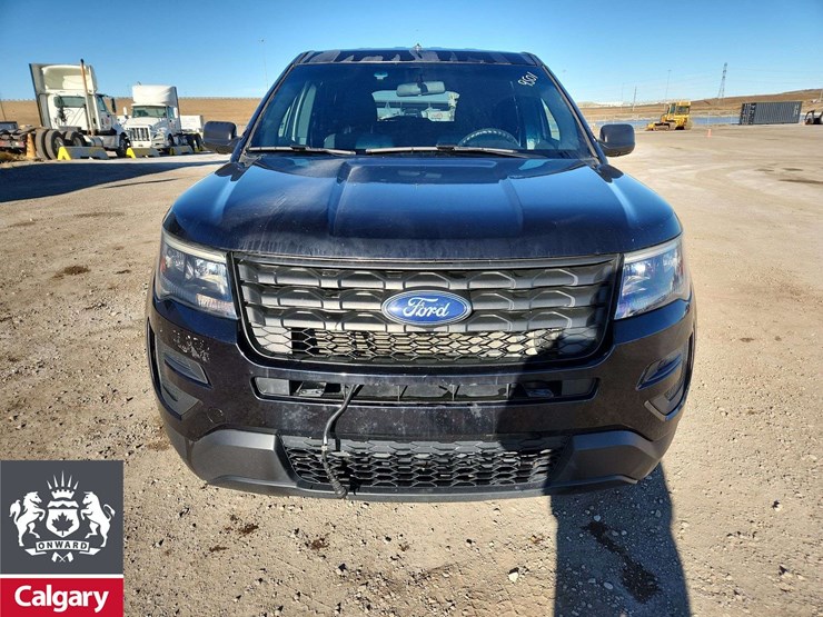 2019-ford-explorer-image-9
