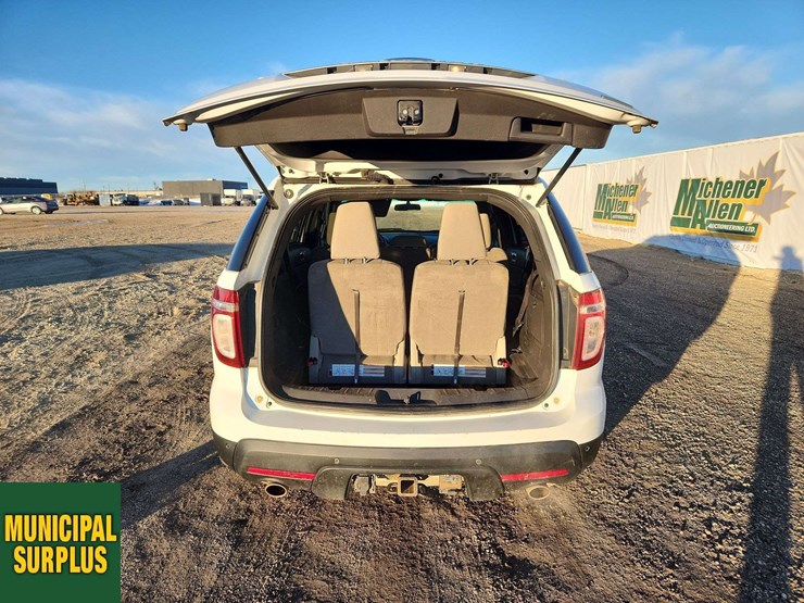 2013-ford-explorer-image-24