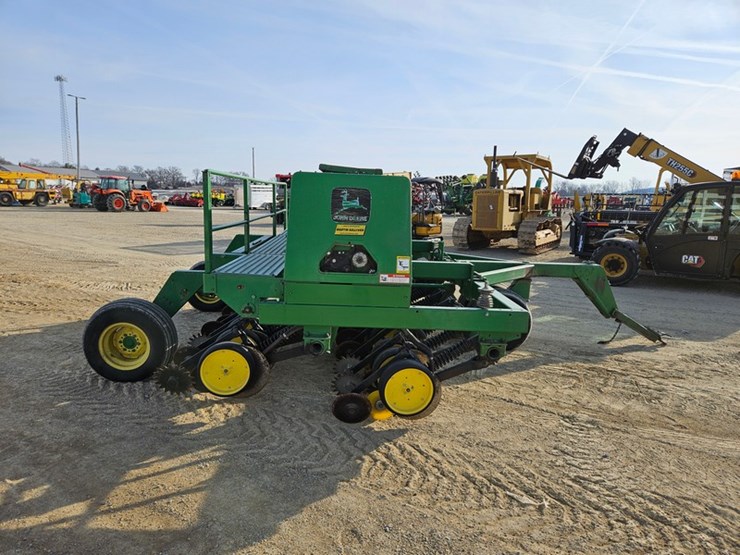 john-deere-750-image-6