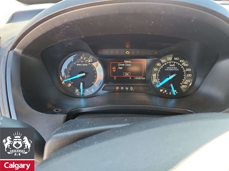 2017-ford-explorer-image-19