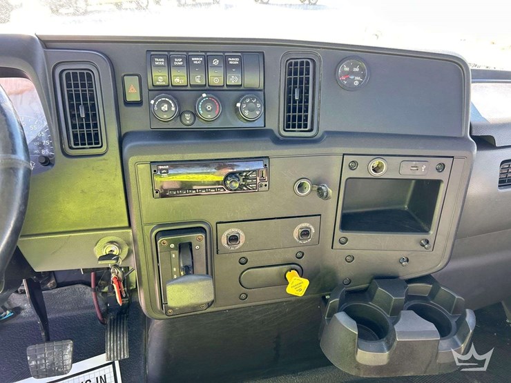 2020-international-mv607-image-17