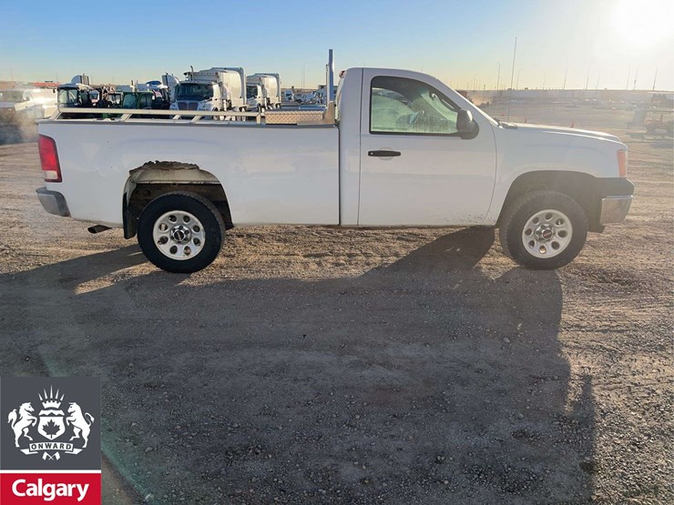 2010-gmc-sierra-1500-image-9