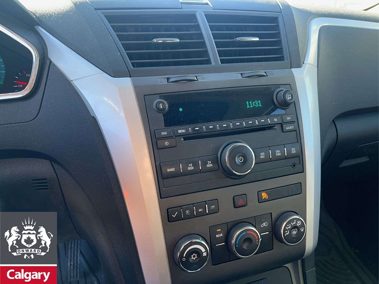 2010-chevrolet-traverse-image-21