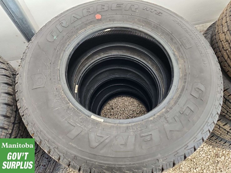 set-of-4-general-grabber-hts-tires-225/75r16-image-1