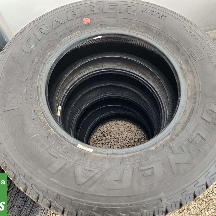 Set Of 4 General Grabber HTS Tires 225/75R16